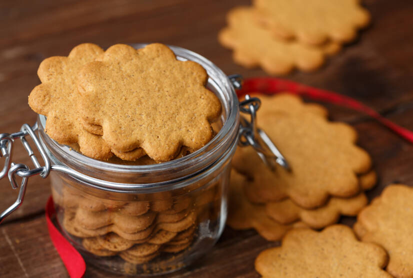 Julrecept på pepparkakor med mandelmjöl som passar för celiaki? Baka hälsosamma julbakverk med oss