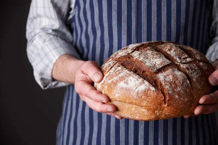 Letar du efter ett hälsosamt bakverk? Vi har ett recept på hemlagat surdegsbröd