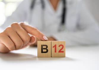 Vitamin B12: Vilka är dess effekter och vilka är symptomen på brist? + Resurser